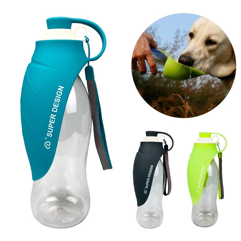 Outdoor pet drinking cup for dogs and cats